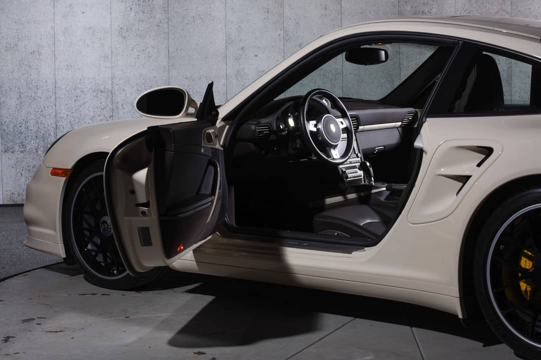 2012 Porsche 911 Turbo S — photo 18