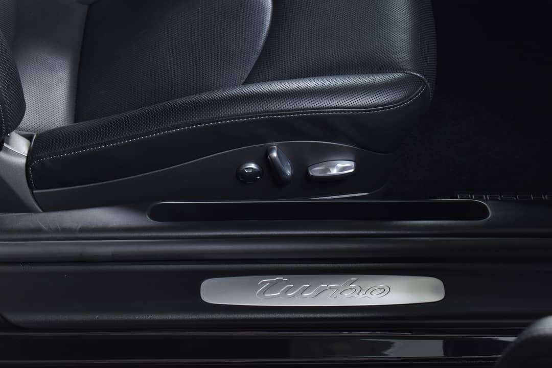 2012 Porsche 911 Turbo — photo 31