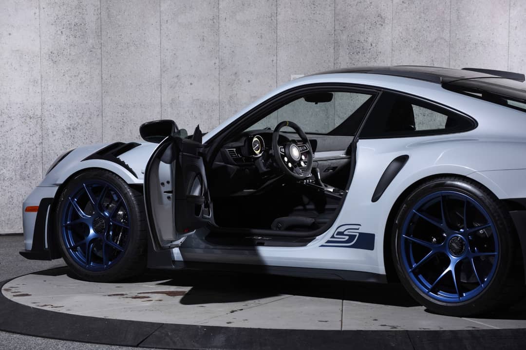 2025 Porsche 911 GT3 RS — photo 24
