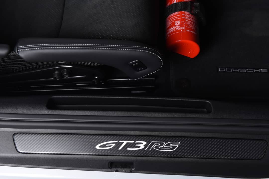 2025 Porsche 911 GT3 RS — photo 44