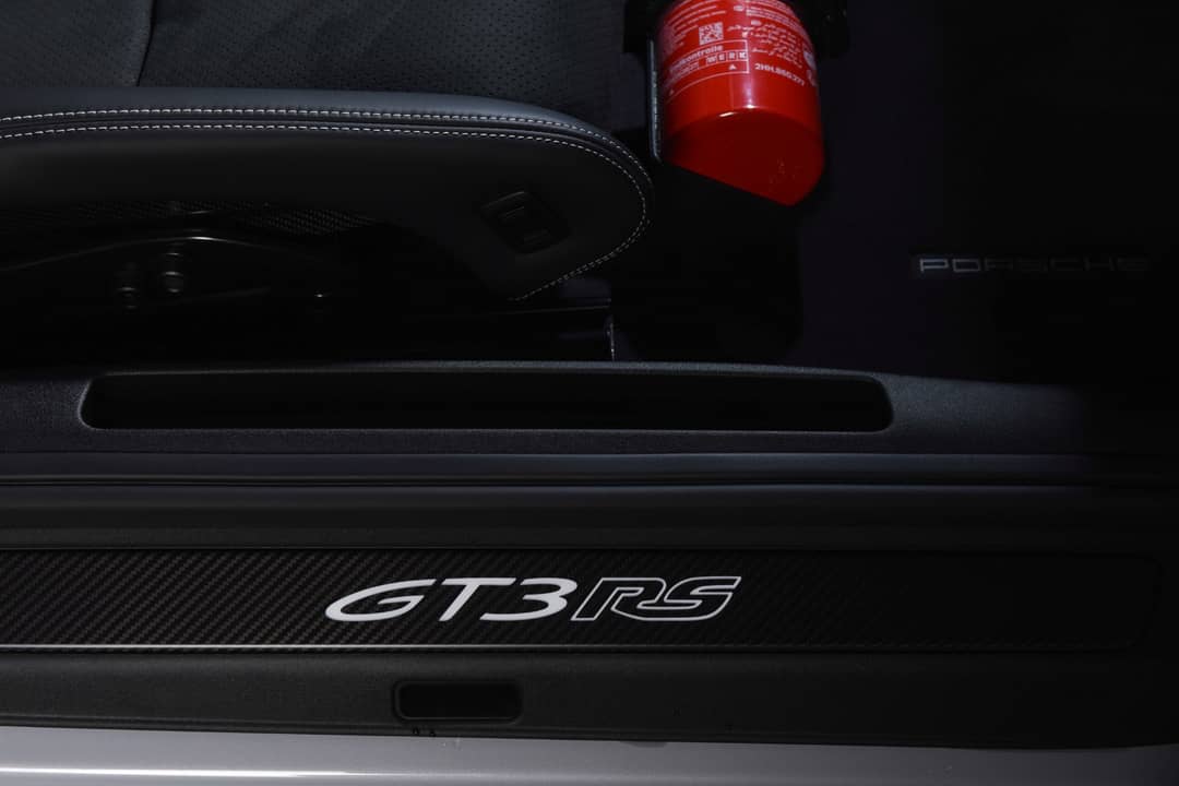2025 Porsche 911 GT3 RS — photo 45