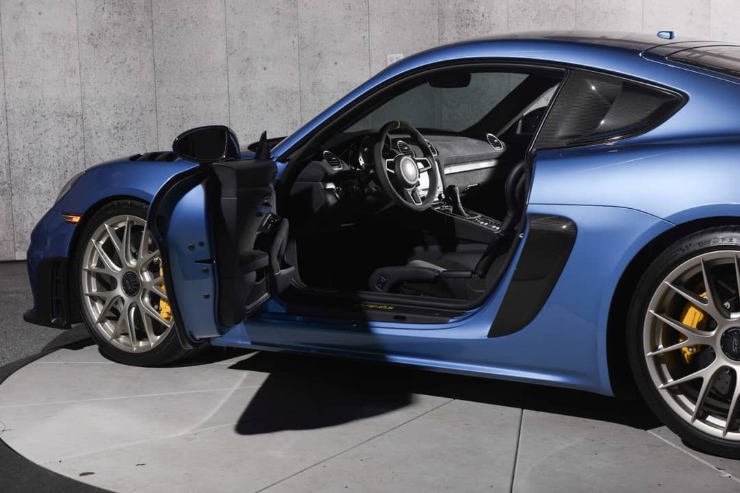 2023 Porsche 718 Cayman GT4 RS — photo 17