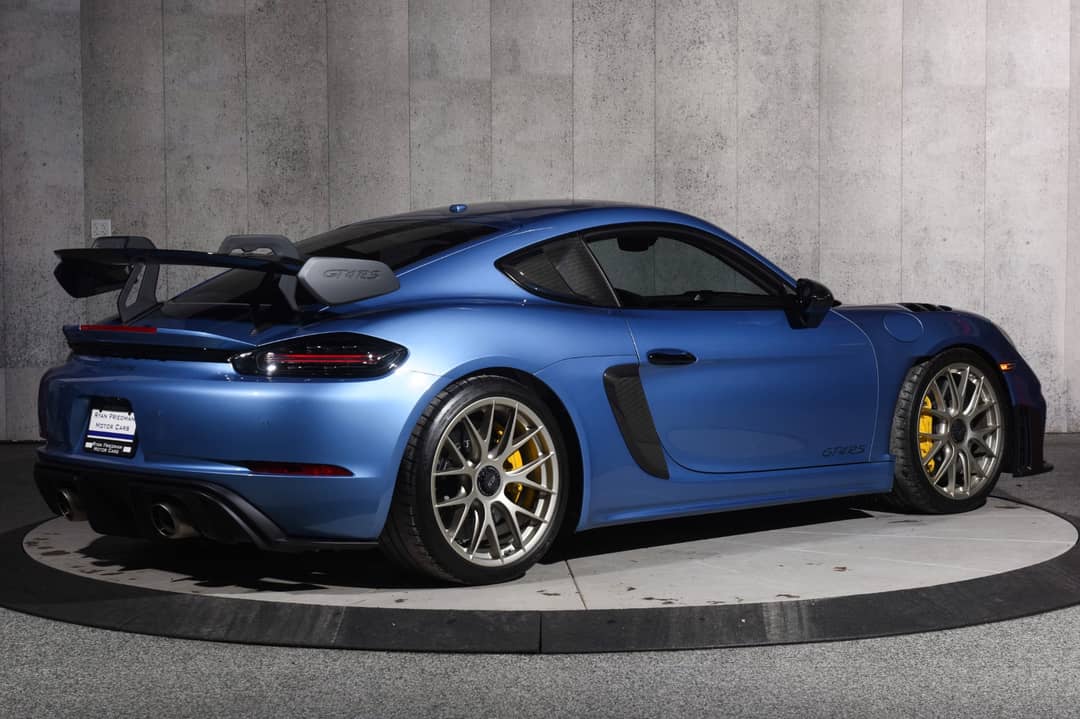 2023 Porsche 718 Cayman GT4 RS — photo 3