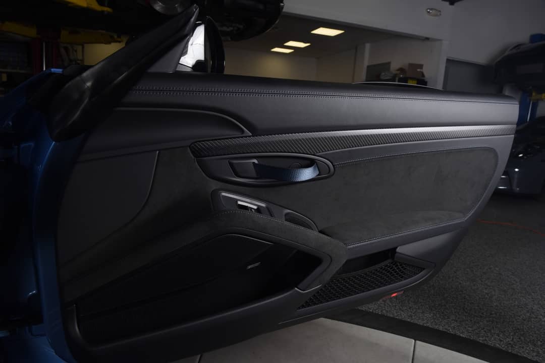 2023 Porsche 718 Cayman GT4 RS — photo 28