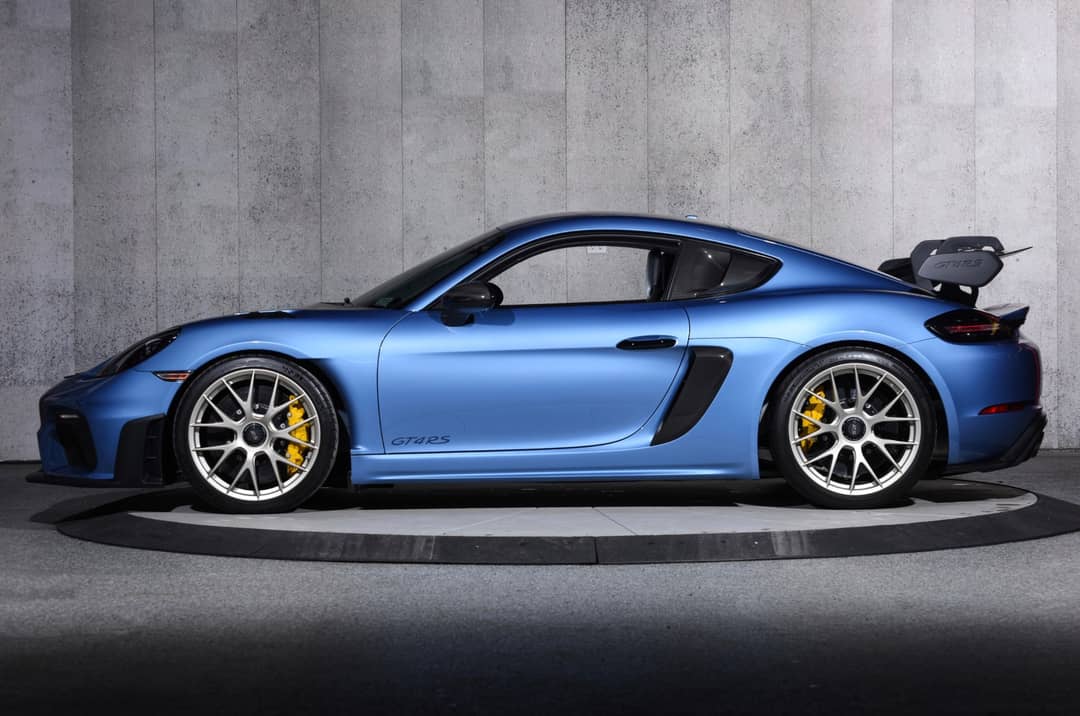 2023 Porsche 718 Cayman GT4 RS — photo 9