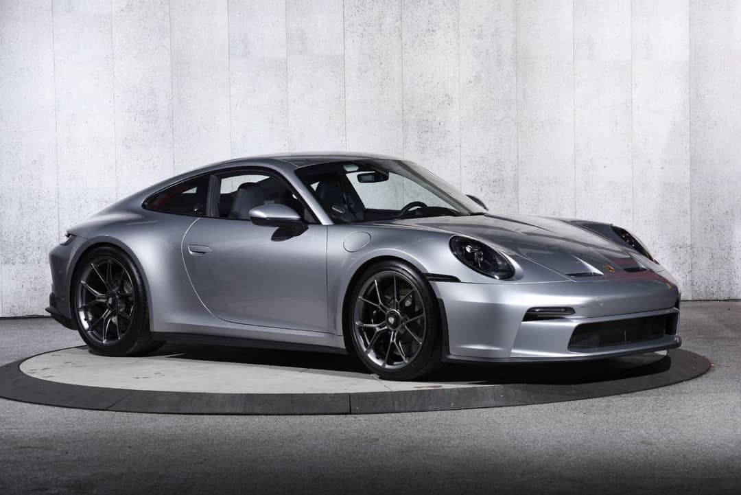 2022 Porsche 911 GT3 Touring — photo 2