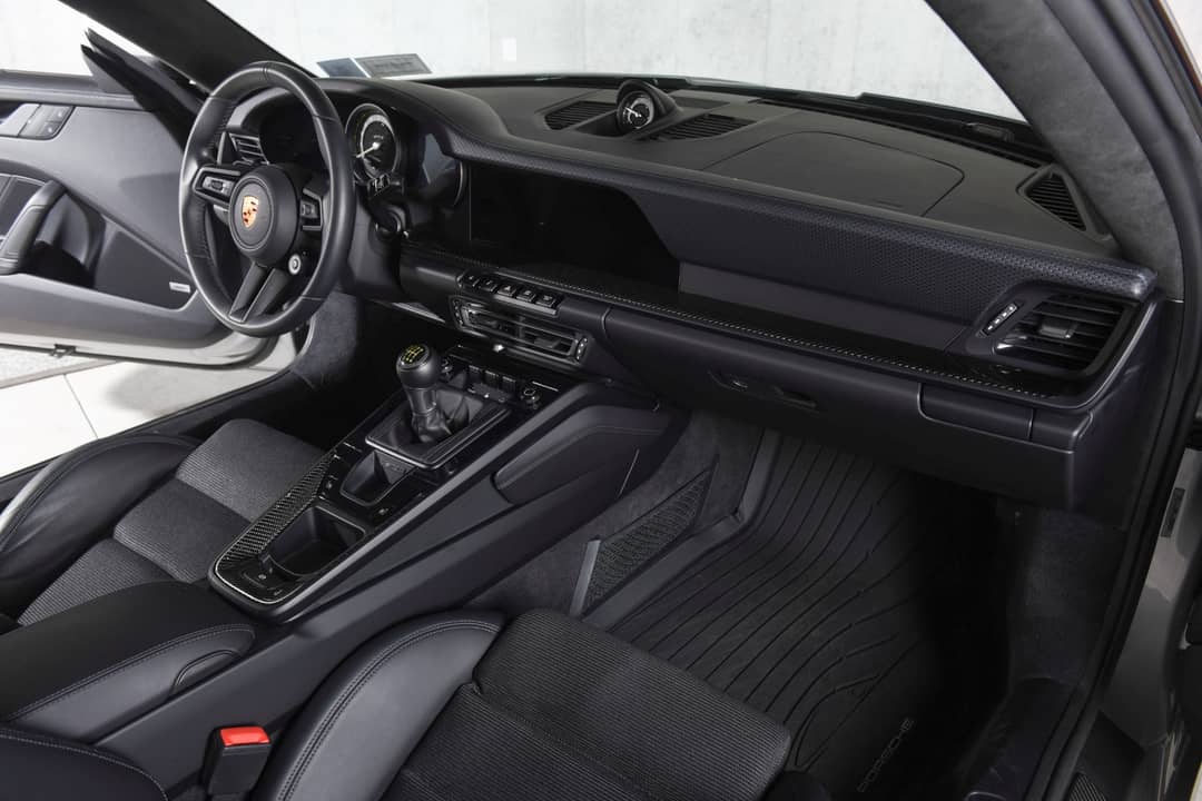 2022 Porsche 911 GT3 Touring — photo 13
