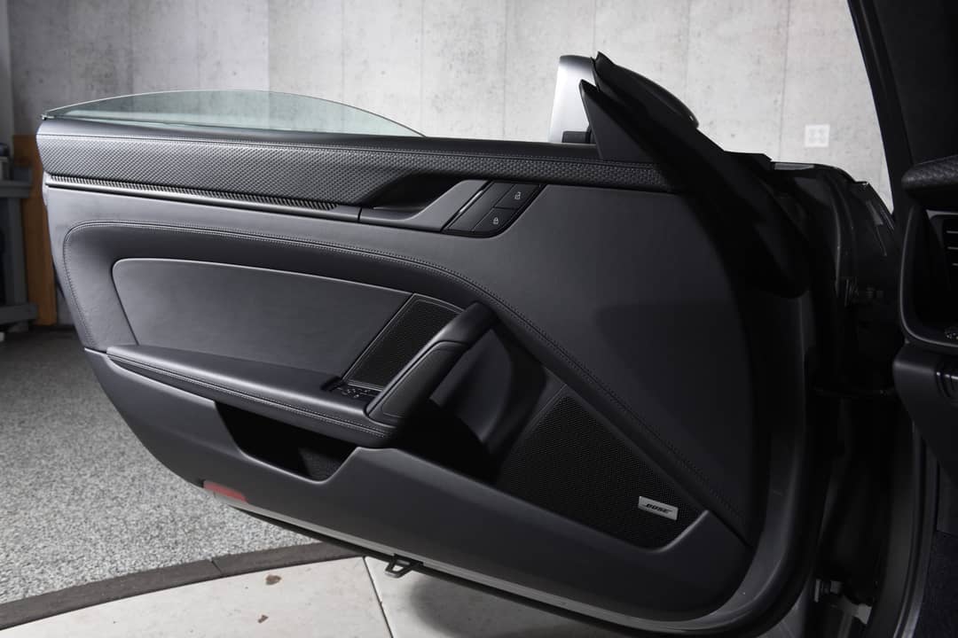 2022 Porsche 911 GT3 Touring — photo 19