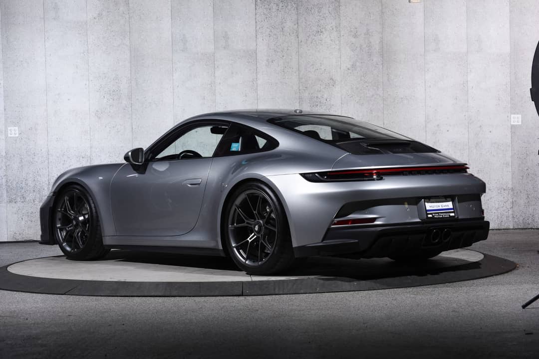 2022 Porsche 911 GT3 Touring — photo 9