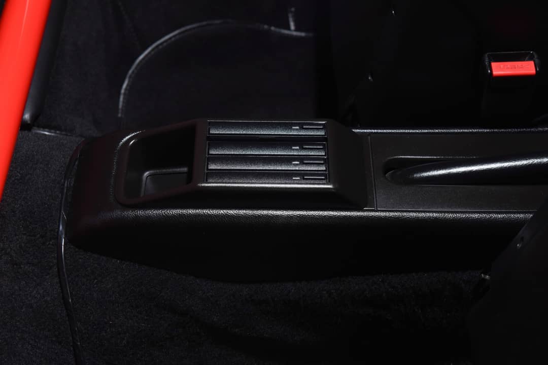 1990 Porsche 911 Carrera 4 — photo 29