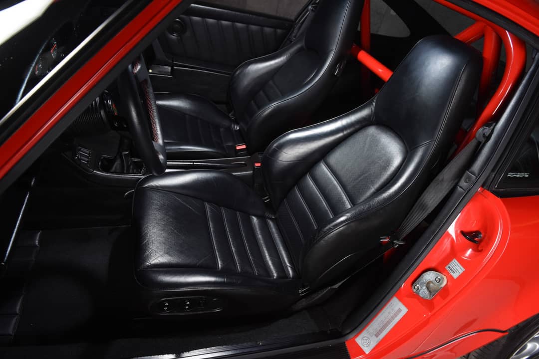 1990 Porsche 911 Carrera 4 — photo 4