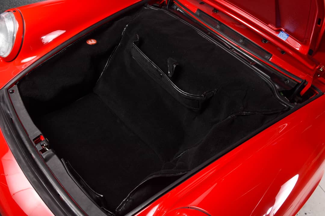1990 Porsche 911 Carrera 4 — photo 30