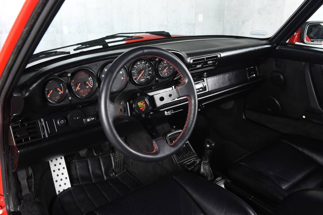 1990 Porsche 911 Carrera 4 — photo 5