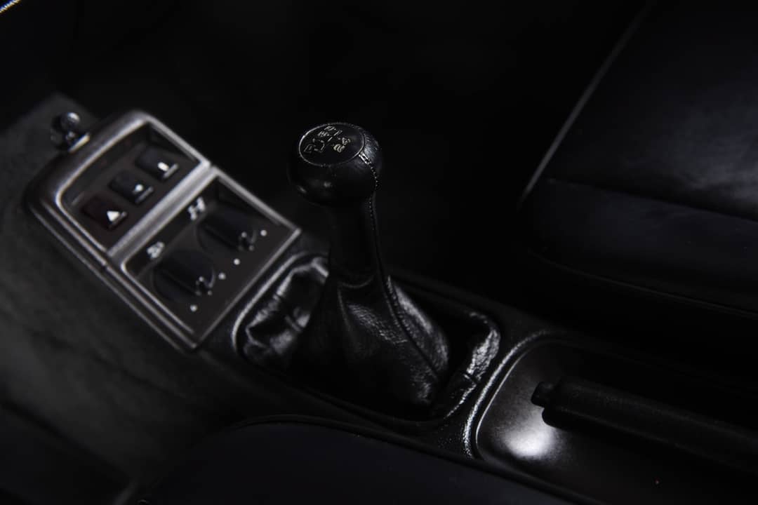 1990 Porsche 911 Carrera 4 — photo 6