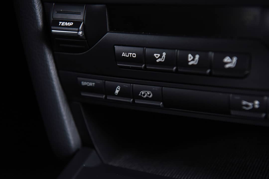 2012 Porsche 911 Carrera GTS — photo 29