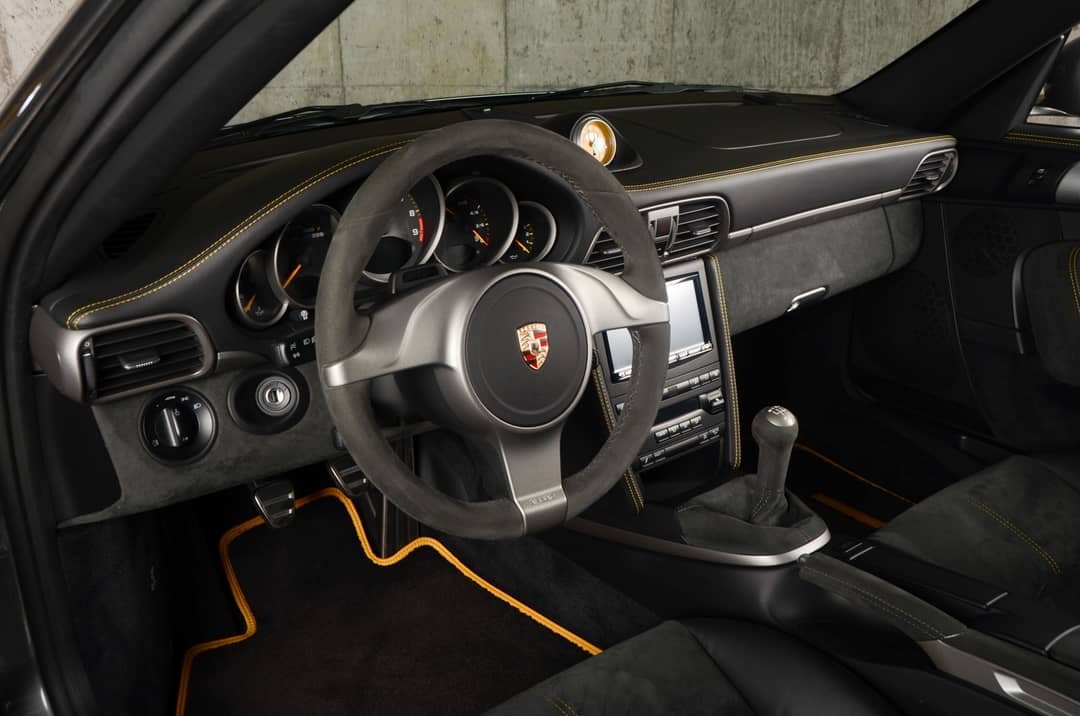 2010 Porsche 911 GT3 — photo 24