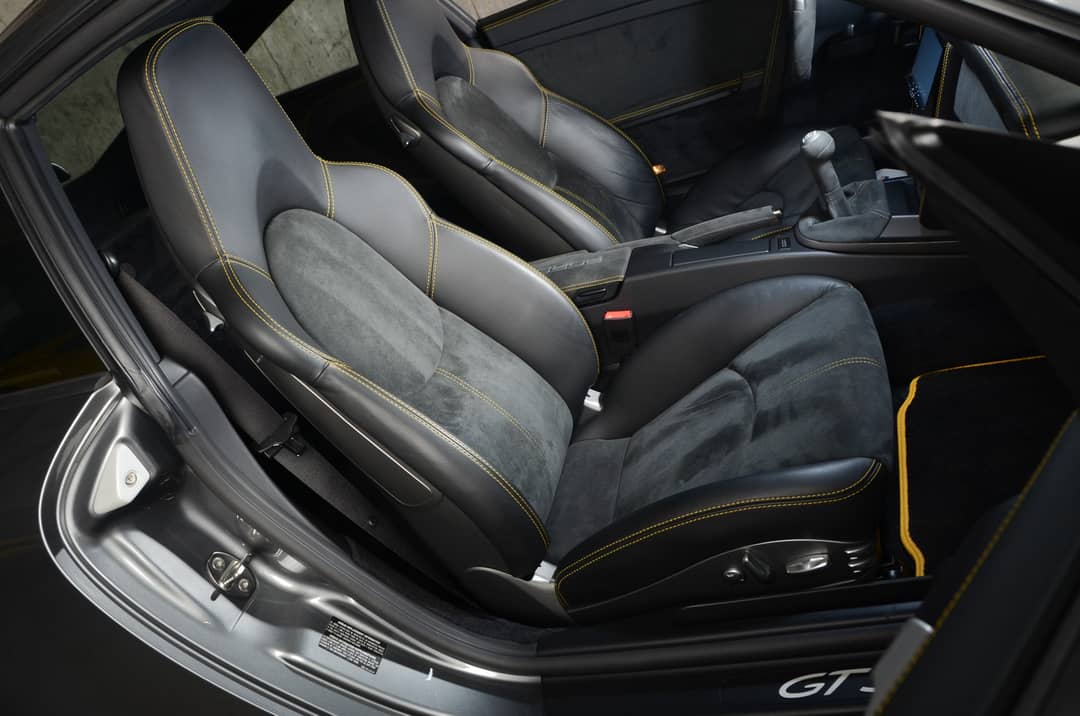 2010 Porsche 911 GT3 — photo 36