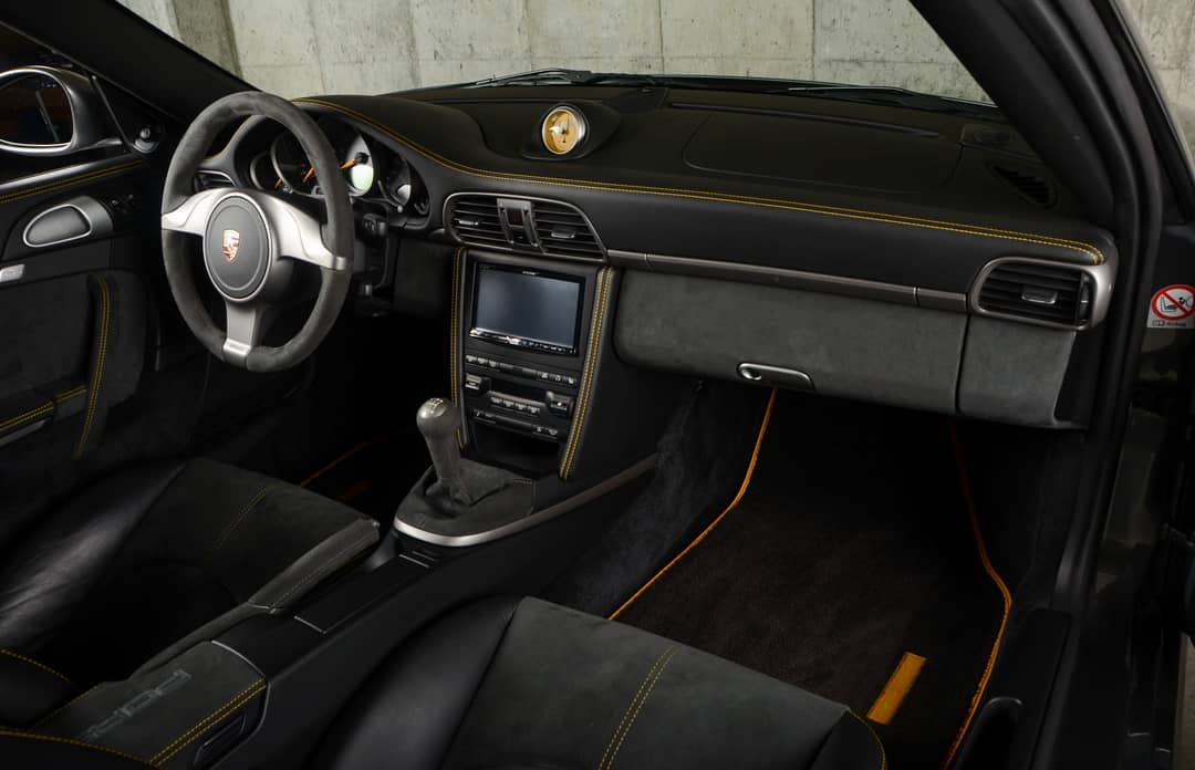 2010 Porsche 911 GT3 — photo 37