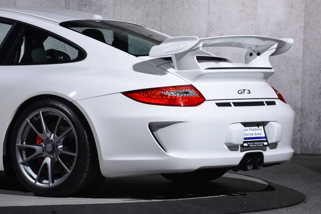 2010 Porsche 911 GT3 — photo 37