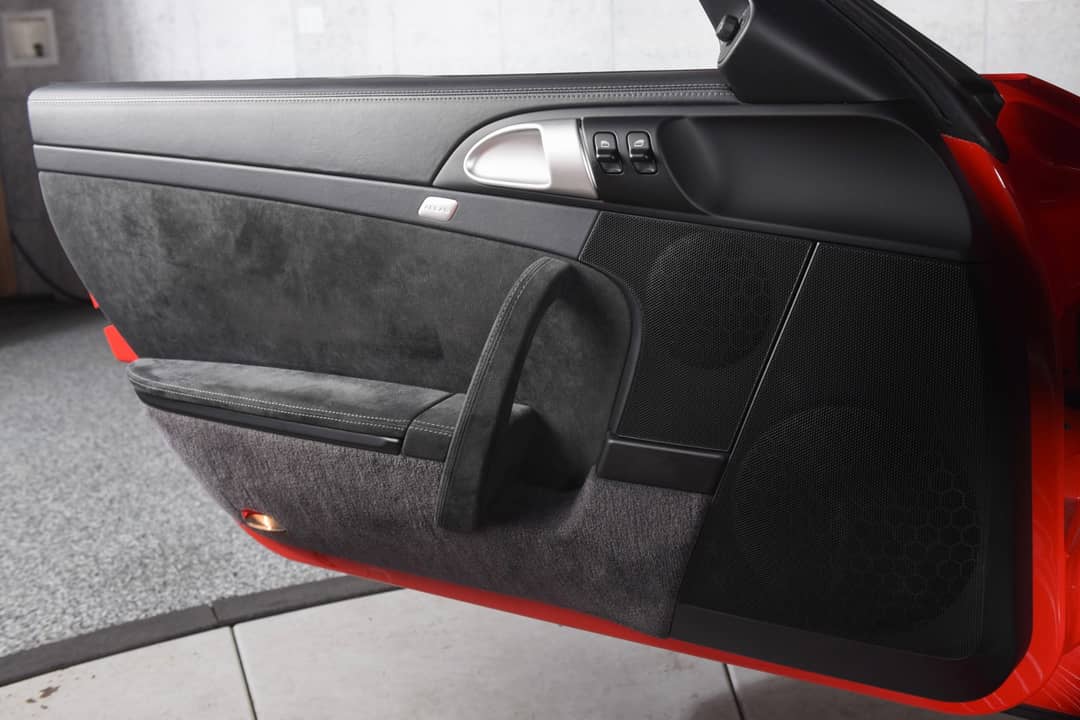 2010 Porsche 911 GT3 — photo 25