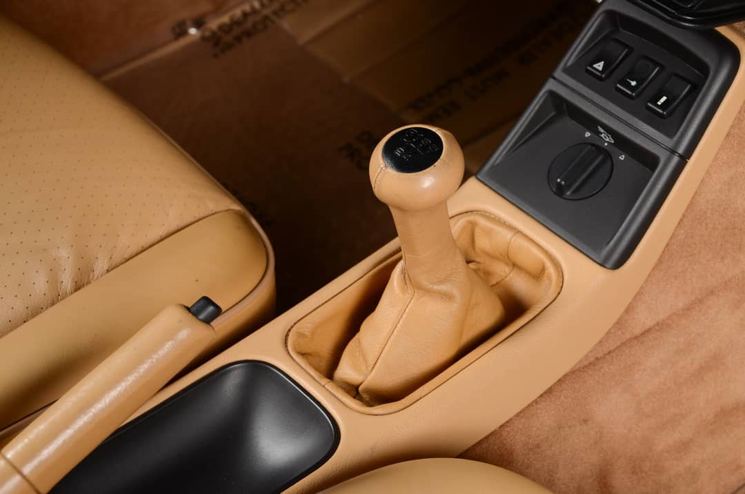 1990 Porsche 911 Carrera 2 Targa — photo 15
