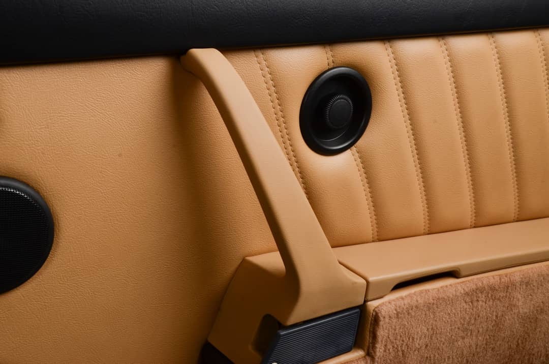 1990 Porsche 911 Carrera 2 Targa — photo 19