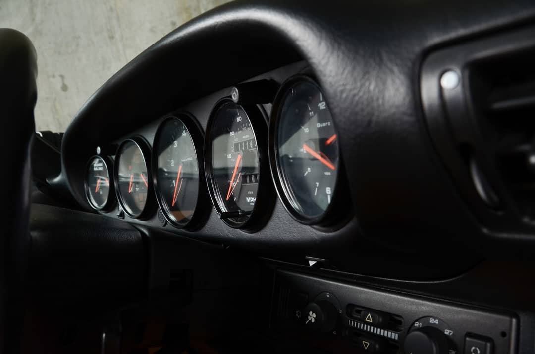 1990 Porsche 911 Carrera 2 Targa — photo 22