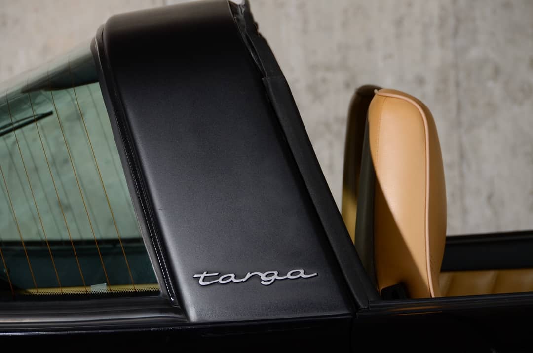 1990 Porsche 911 Carrera 2 Targa — photo 27