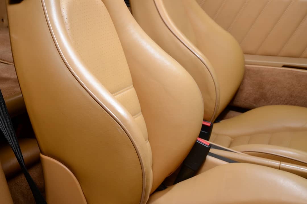 1990 Porsche 911 Carrera 2 Targa — photo 32