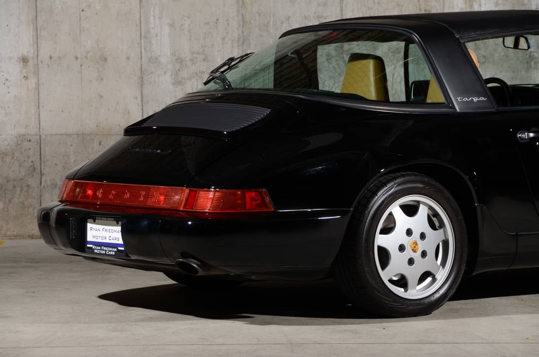 1990 Porsche 911 Carrera 2 Targa — photo 9