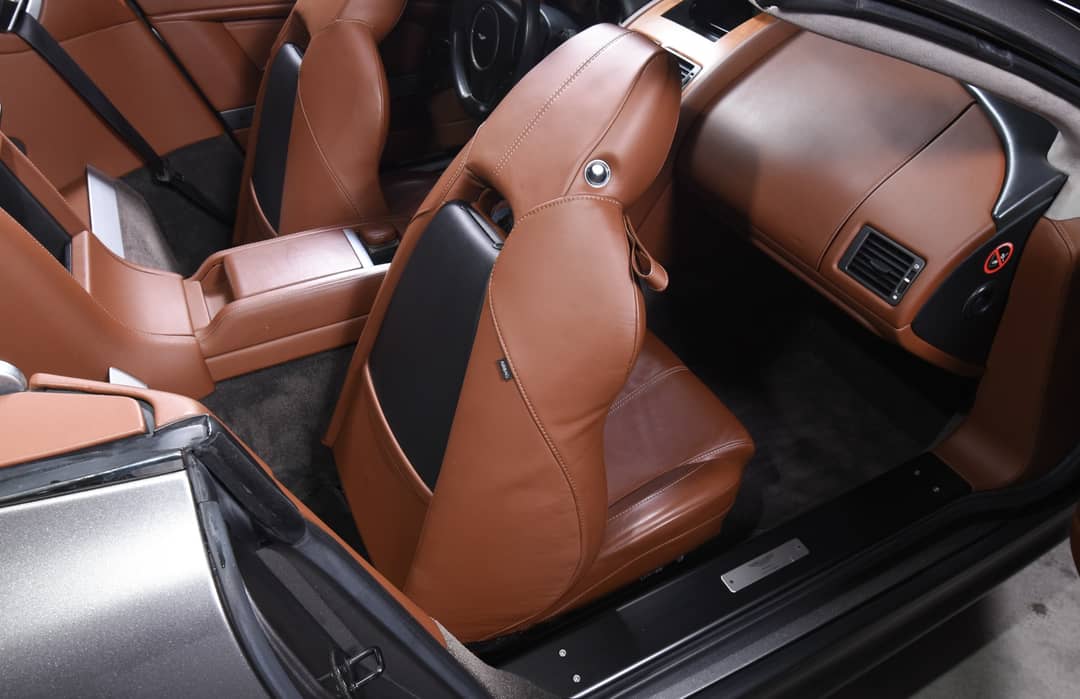 2014 Aston Martin V8 Vantage Roadster — photo 17