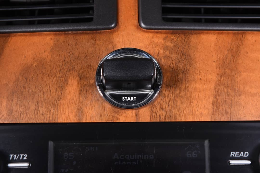 2014 Aston Martin V8 Vantage Roadster — photo 22