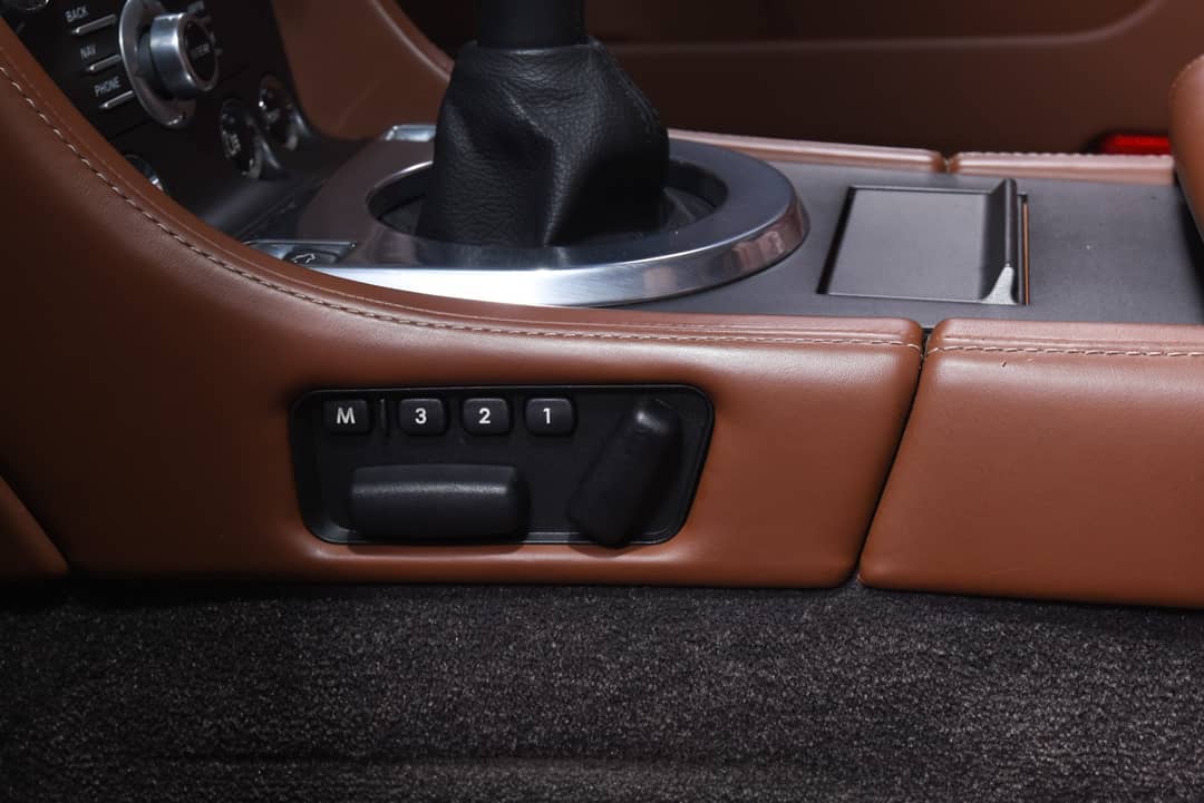 2014 Aston Martin V8 Vantage Roadster — photo 23