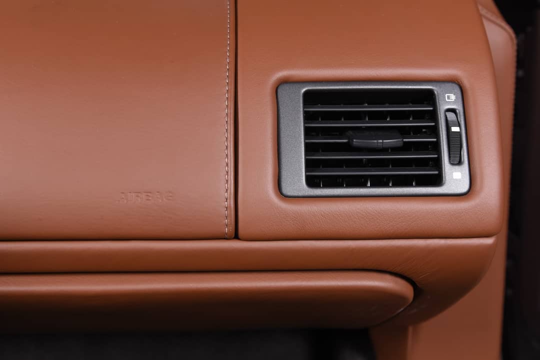 2014 Aston Martin V8 Vantage Roadster — photo 32