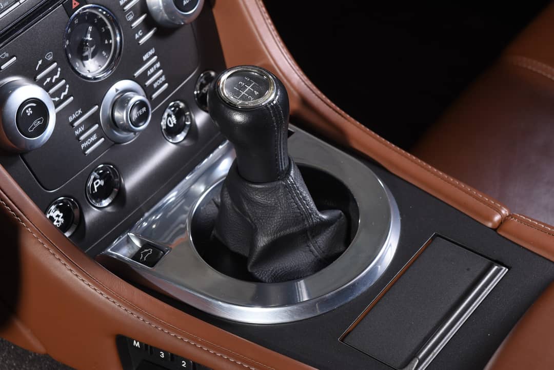2014 Aston Martin V8 Vantage Roadster — photo 5