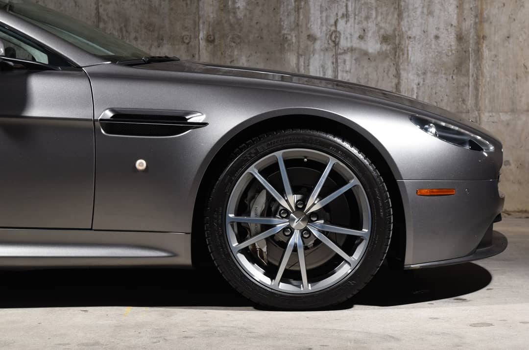 2014 Aston Martin V8 Vantage Roadster — photo 40