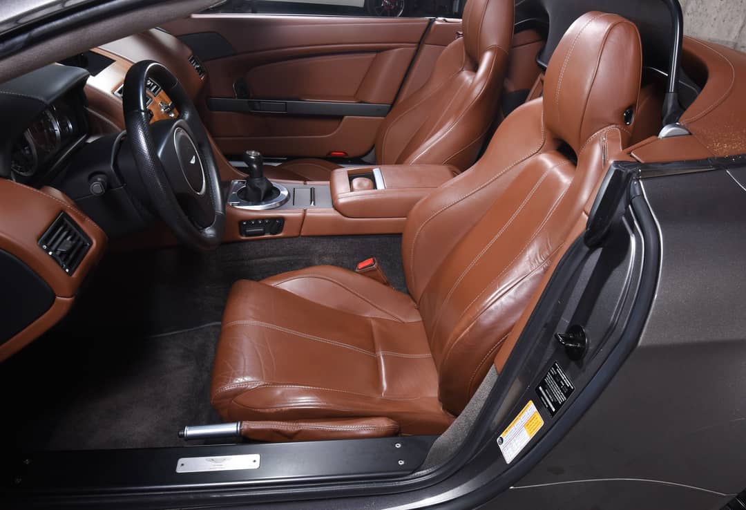 2014 Aston Martin V8 Vantage Roadster — photo 6