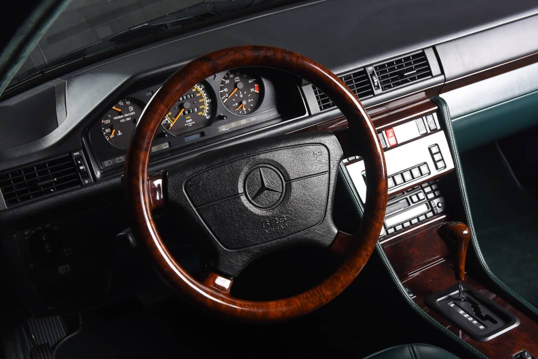 1995 Mercedes-Benz E-Class E 320 — photo 18