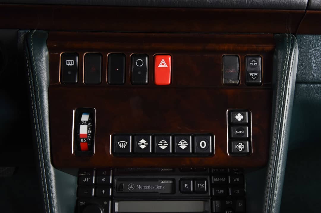 1995 Mercedes-Benz E-Class E 320 — photo 23