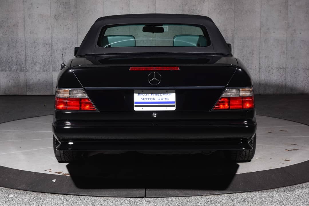 1995 Mercedes-Benz E-Class E 320 — photo 31