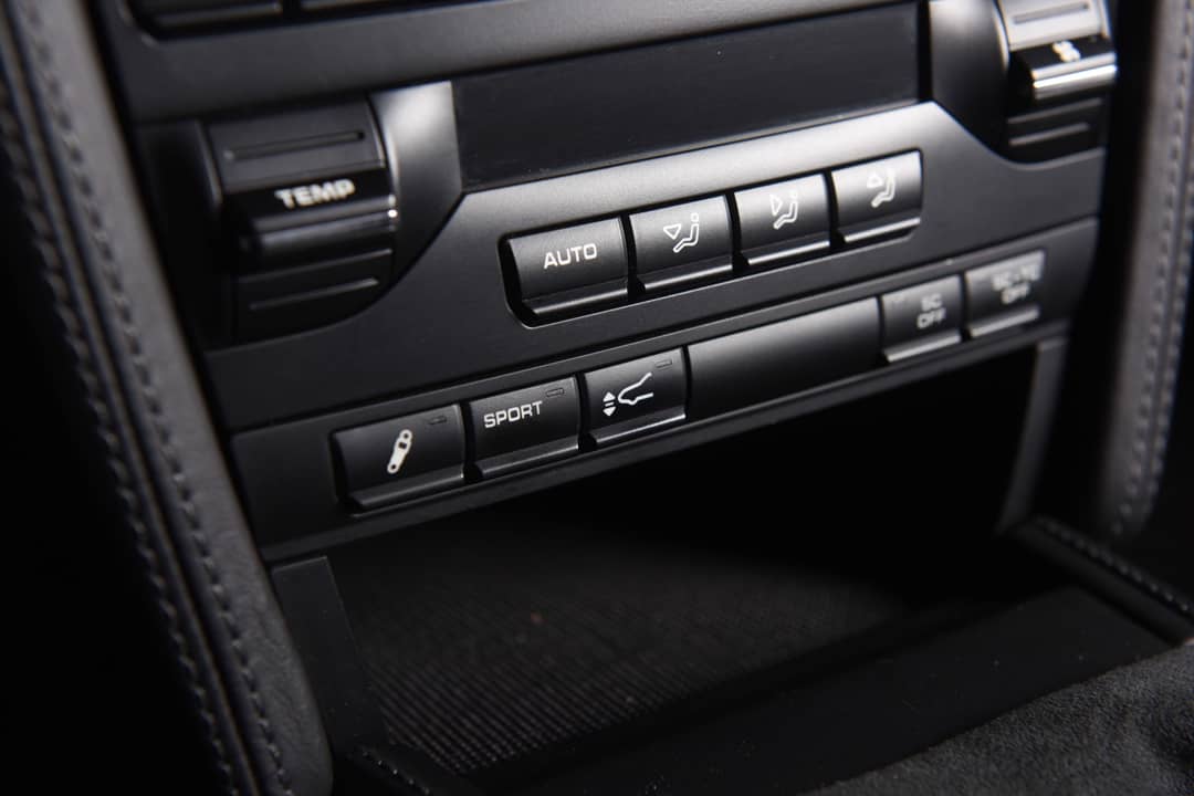 2010 Porsche 911 GT3 — photo 25