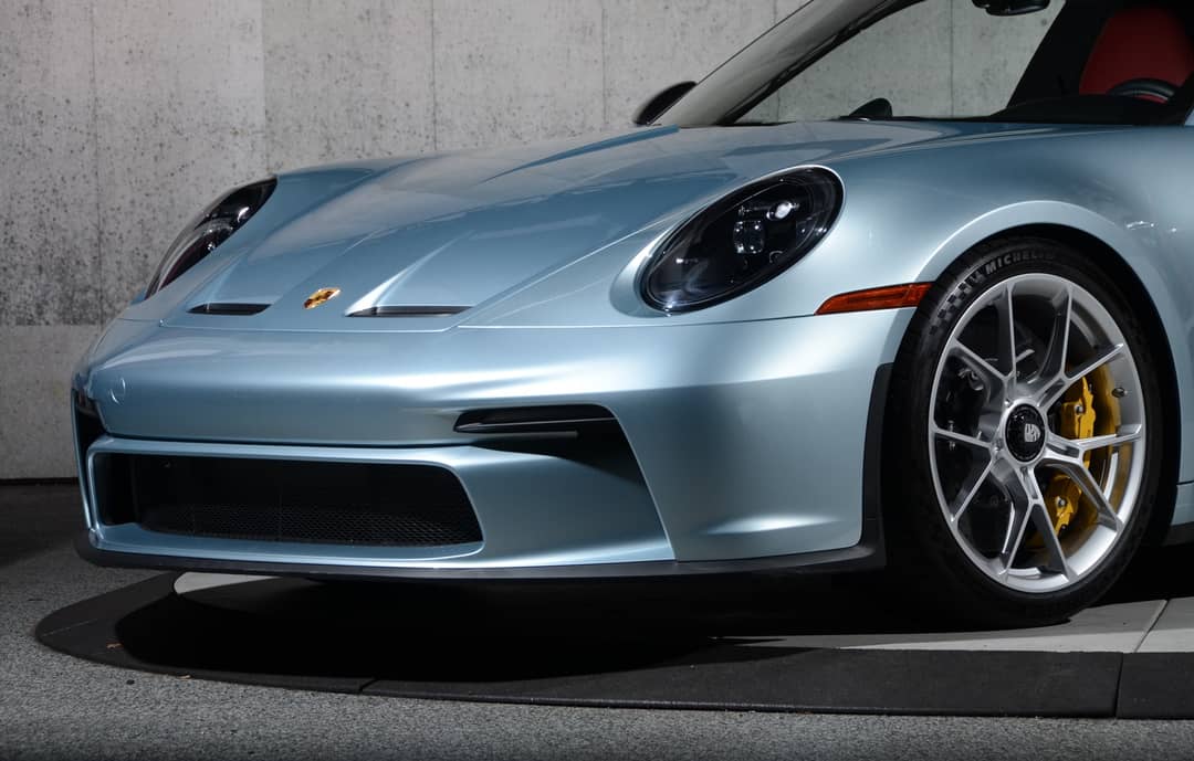 2022 Porsche 911 GT3 Touring — photo 34