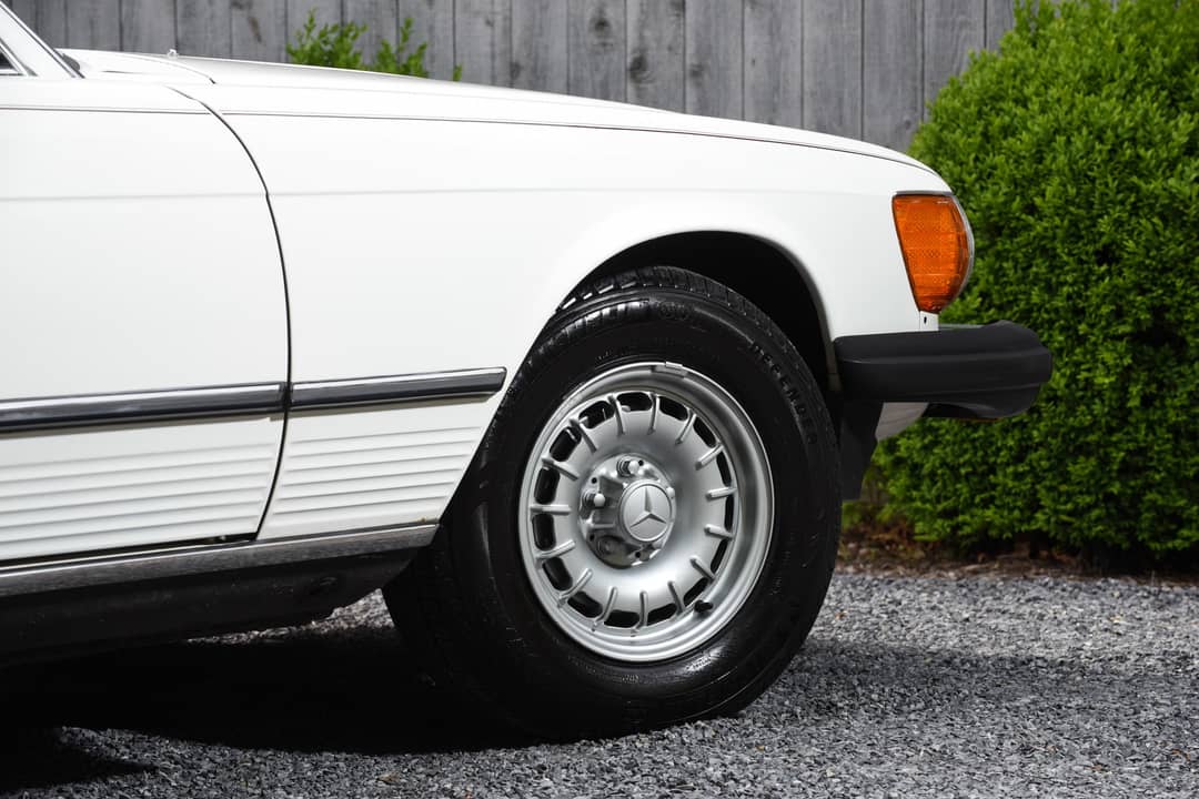 1985 Mercedes-Benz 380 SL — photo 16