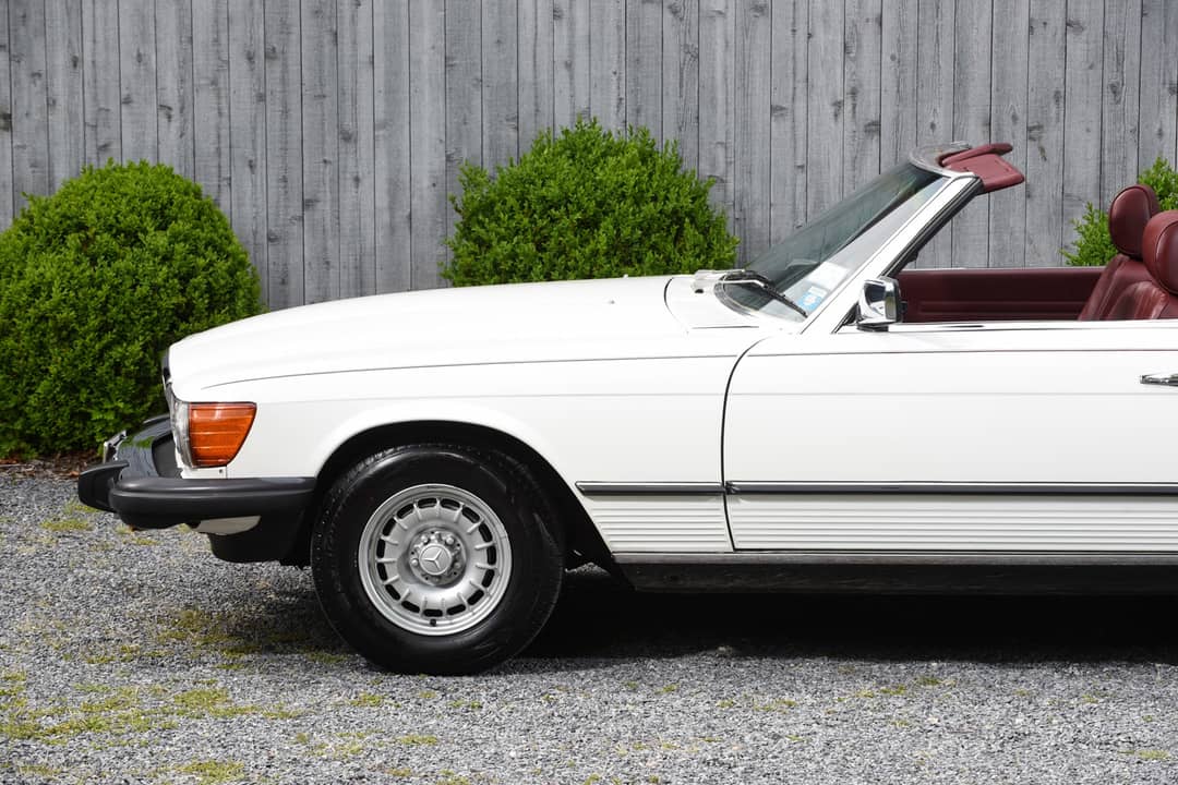 1985 Mercedes-Benz 380 SL — photo 18