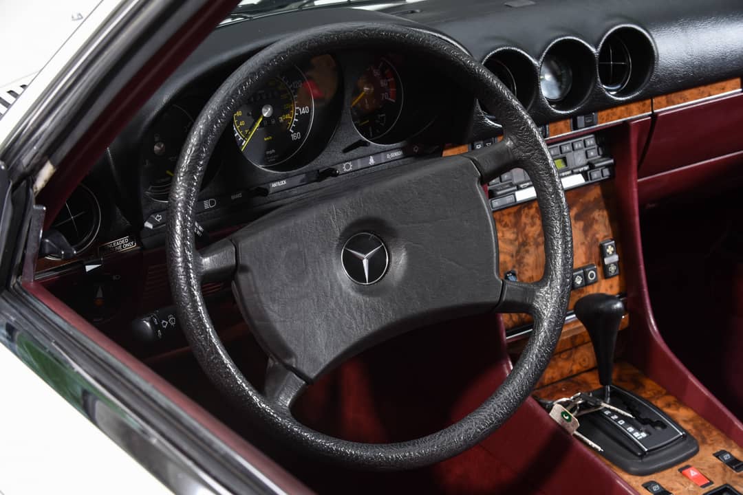 1985 Mercedes-Benz 380 SL — photo 22