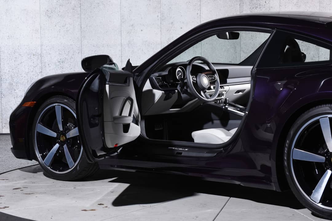 2025 Porsche 911 Turbo S — photo 17