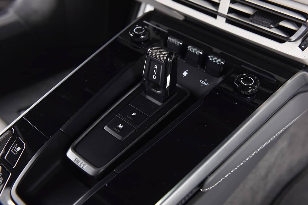 2025 Porsche 911 Turbo S — photo 25