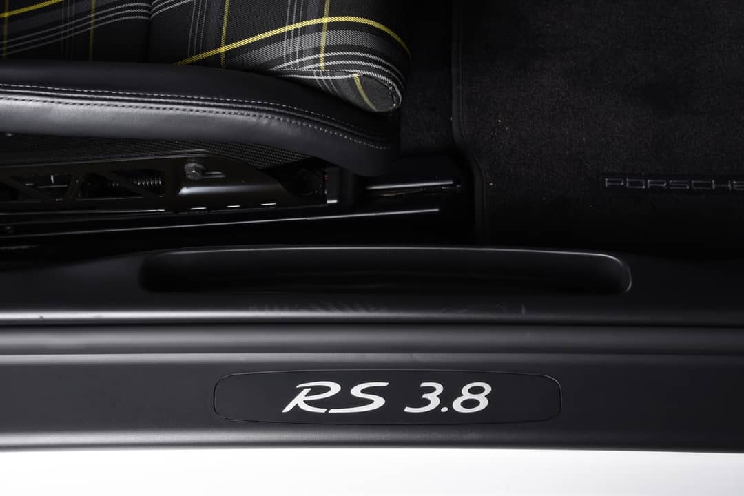 2011 Porsche 911 GT3 RS — photo 28