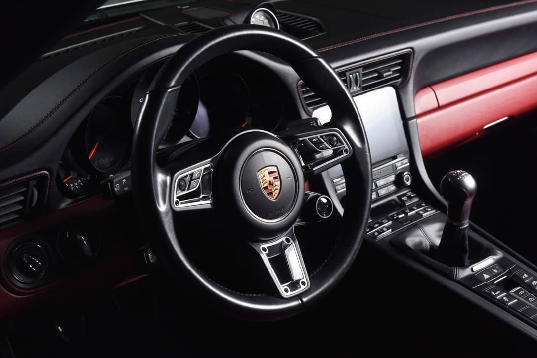 2018 Porsche 911 Carrera GTS — photo 17
