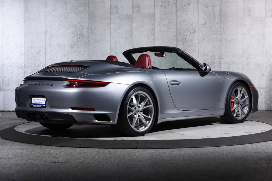 2018 Porsche 911 Carrera GTS — photo 3